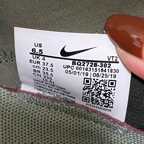 Nike React Element 55 Sneakers (6.5, green & white) - Picture 8 of 8